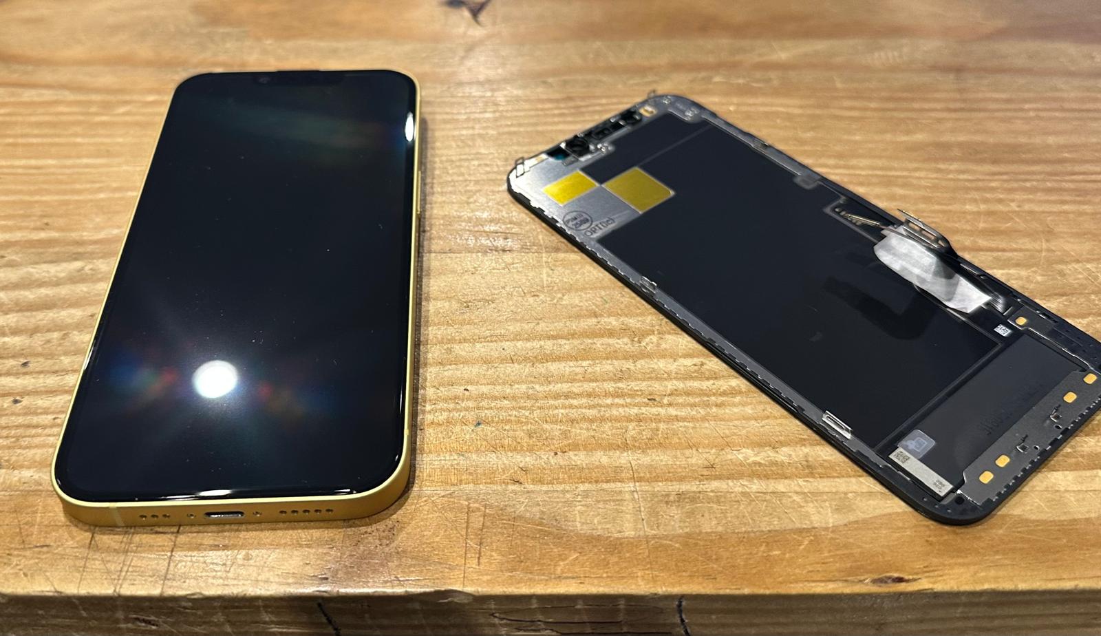 Réparation écran iPhone Samsung téléphone cassé